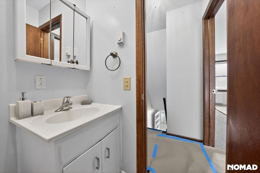 Building Photo - 127 Black Point Rd