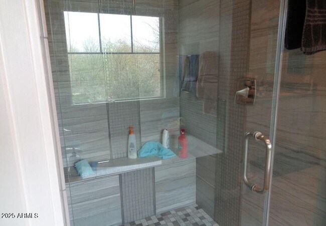 Building Photo - 240 N Senate St