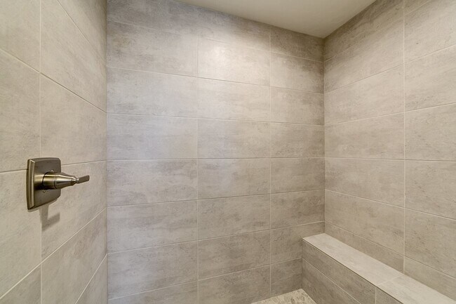Building Photo - 3 Bedroom 2.5 Bathroom Townhouse in Harris Ranch.