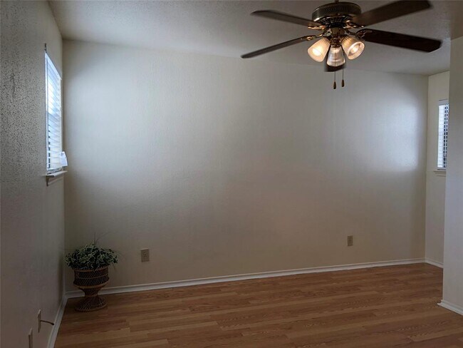 Building Photo - 1103 Dulles Ave