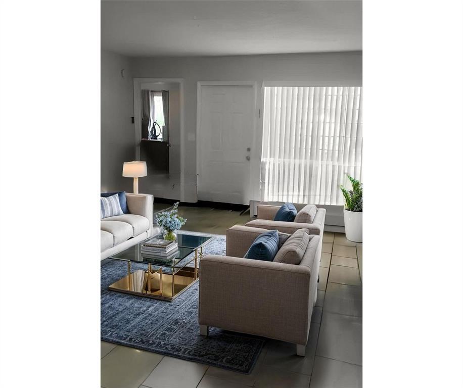 Building Photo - 3720 NW 115th Way