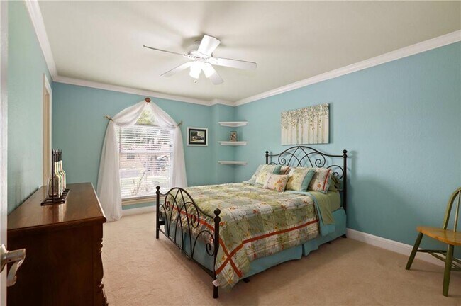 Building Photo - 4-bedroom, 1-story home with dedicated office space and large backyard!