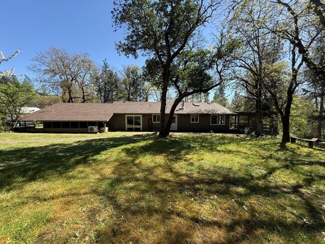 Building Photo - 9042 Monument Dr