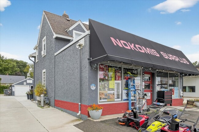 Building Photo - 4935 34th Ave S