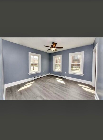 Building Photo - 415 Weeden St