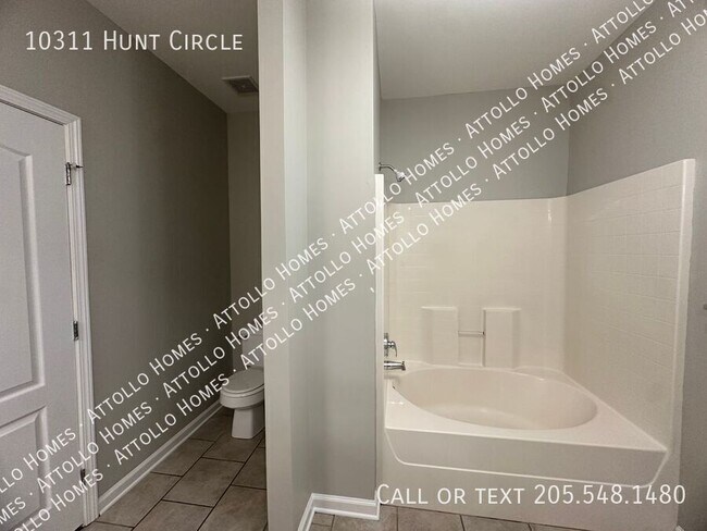 Building Photo - 10311 Hunt Cir