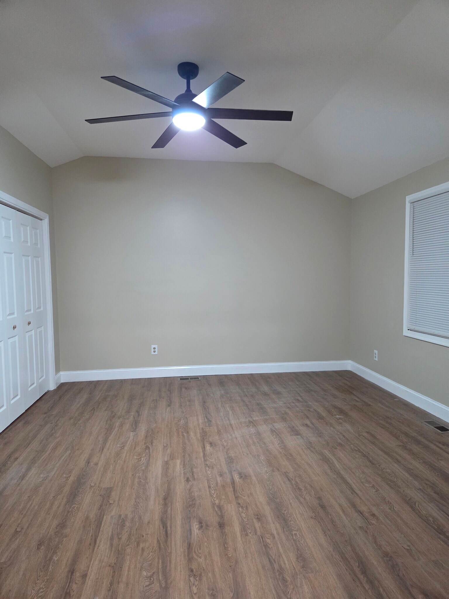 Building Photo - 4239 Glenn Dale Rd