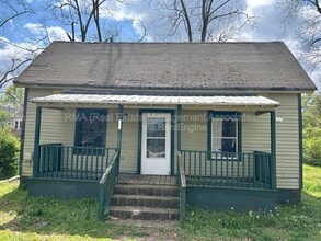 Building Photo - 522 W Slaton Ave