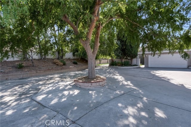 Building Photo - 5165 Pearblossom Dr