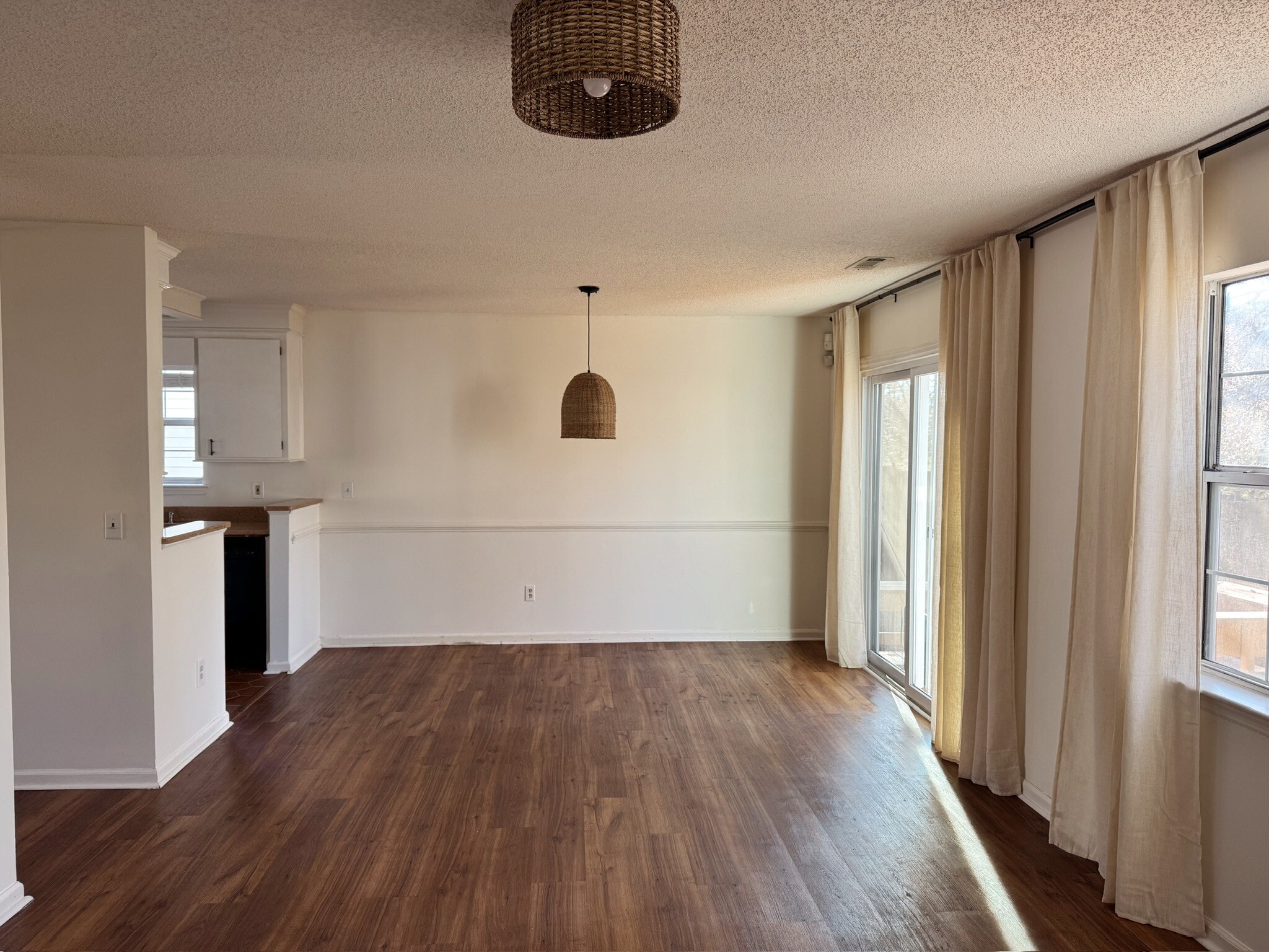 Building Photo - 103 Toura Ln