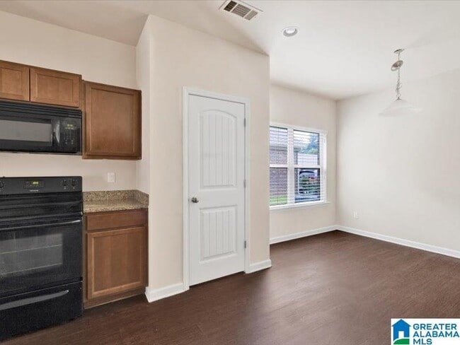 Building Photo - 5136 Sterling Glen Dr