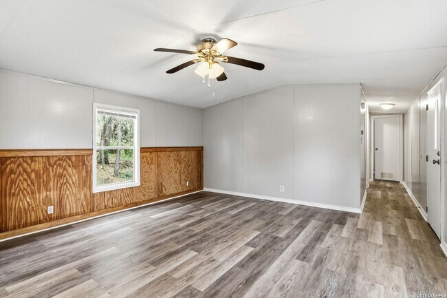 Building Photo - 636 Balsa