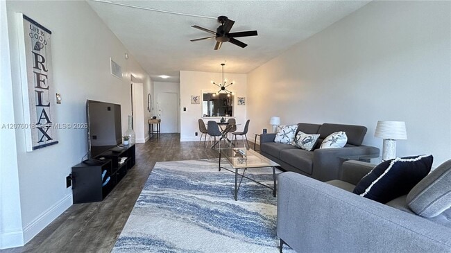 Building Photo - 4117 Bougainvilla Dr