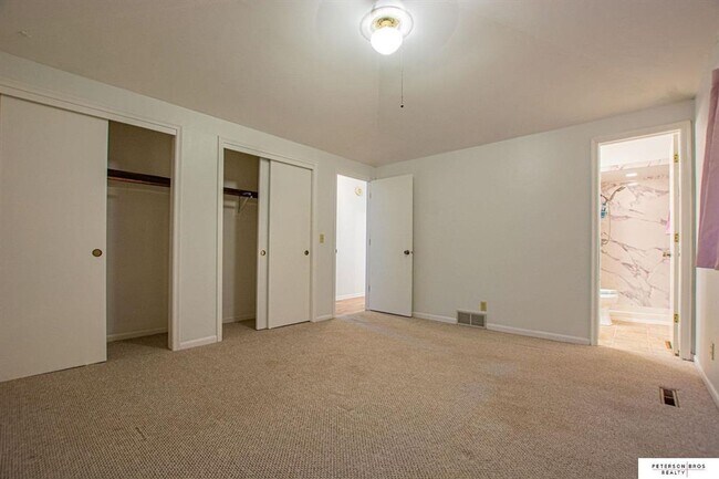 Building Photo - WELCOME HOME!