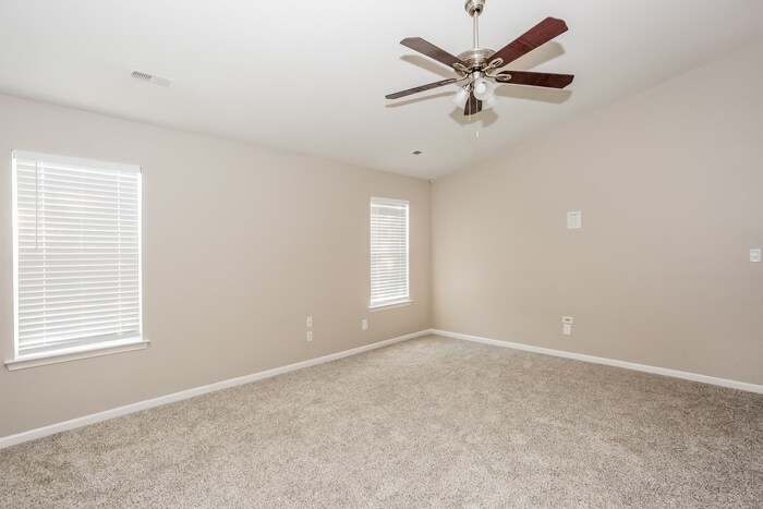 Building Photo - 5891 Culloden Ct