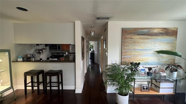 Building Photo - 5440 S MacDill Ave