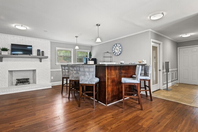 Building Photo - Cross Creek Cove