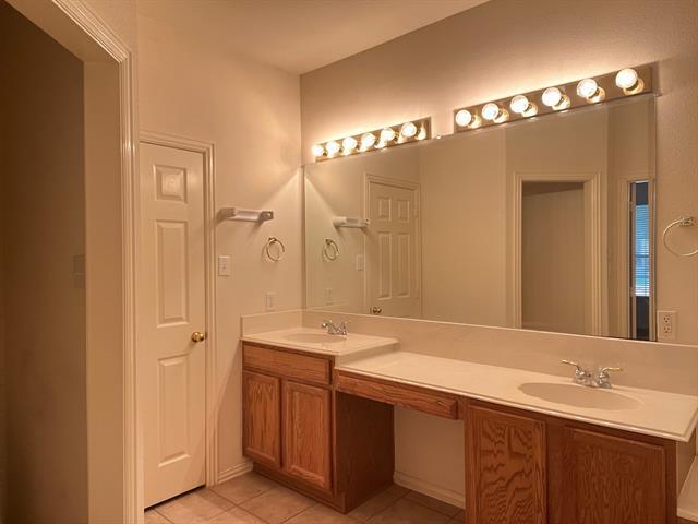 Building Photo - 1413 McClure Dr