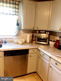 Building Photo - 842 Copley Ave