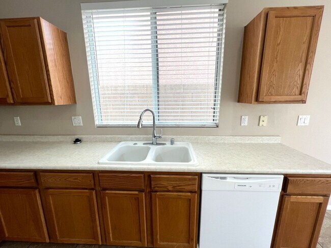 Building Photo - 1022 Pecos River Ave