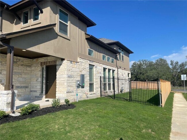 Building Photo - 300 Staunton Dr