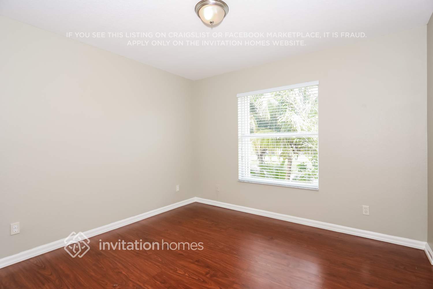 Building Photo - 9066 Silver Glen Way