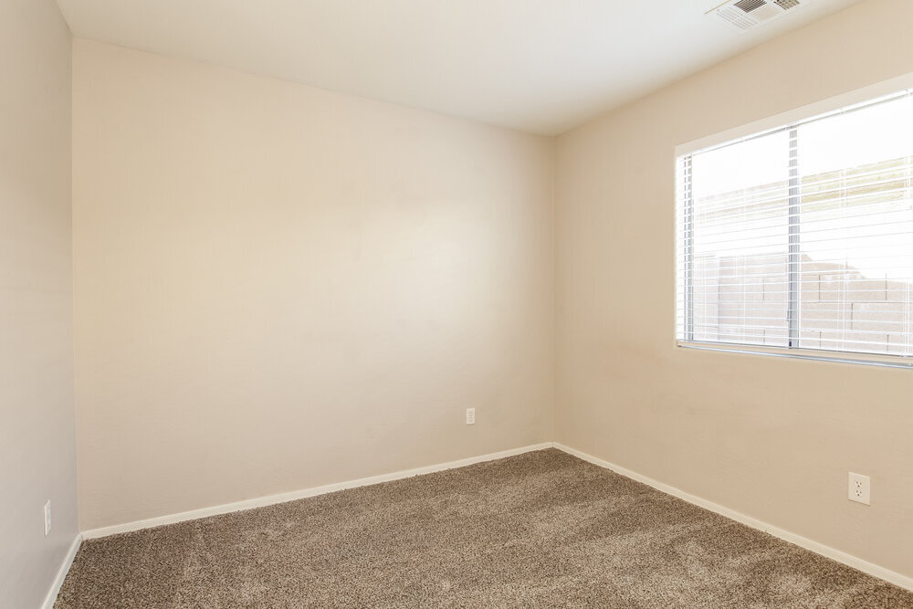 Building Photo - 2431 W Gaby Rd