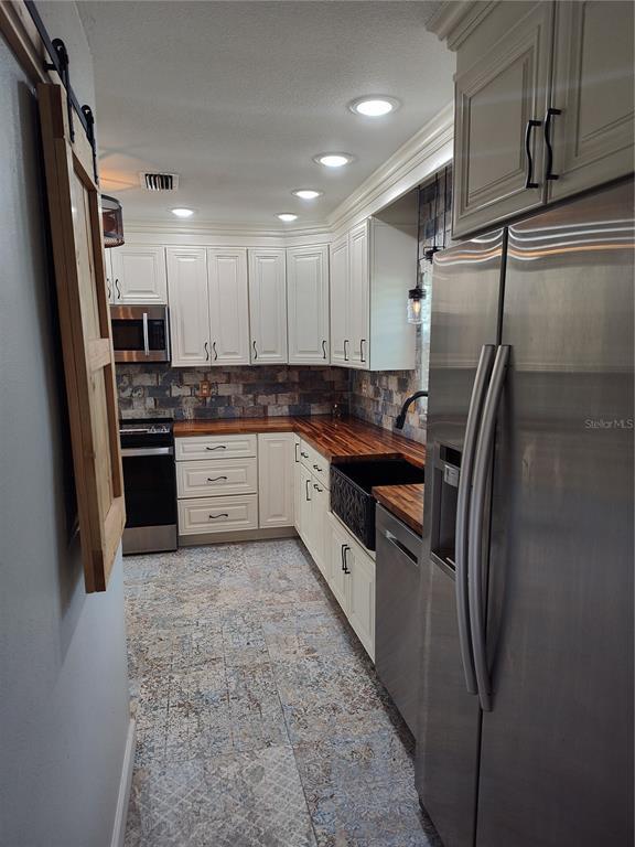Building Photo - 2700 Bayshore Blvd