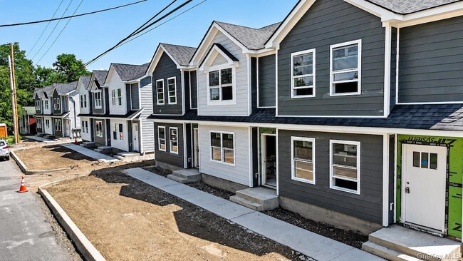 Building Photo - 62 Manor Pl