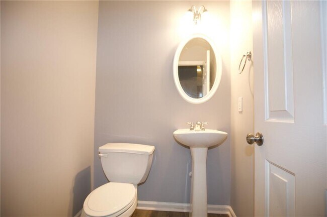 Building Photo - 7897 The Lakes Point