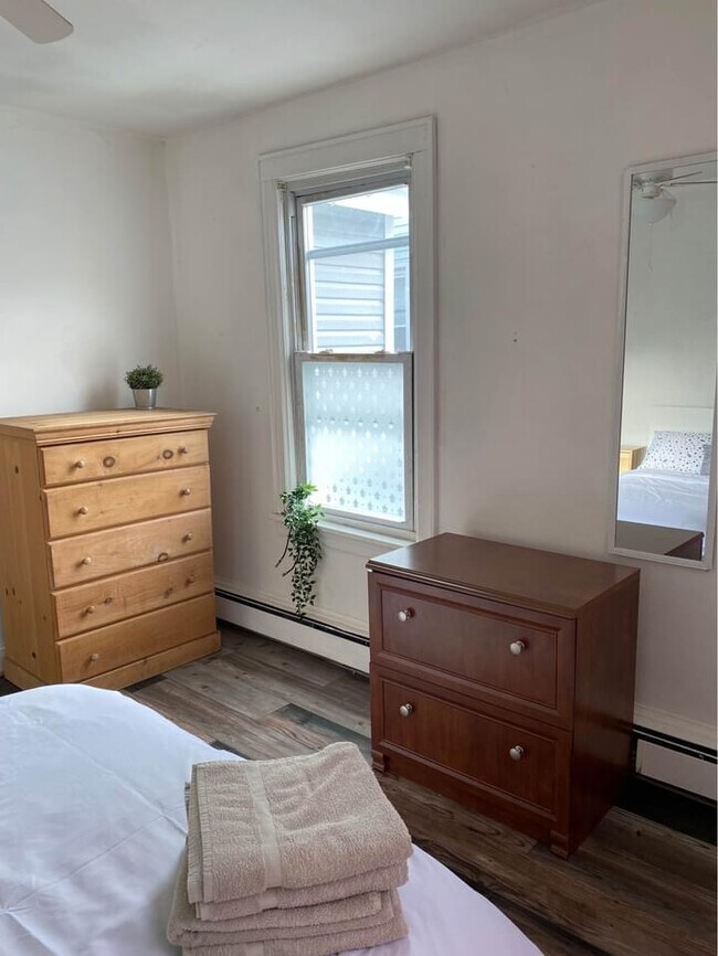 Building Photo - 787 Glen Rd