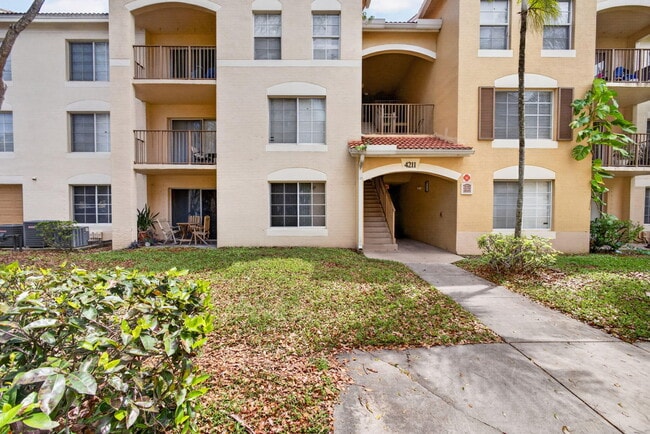 Building Photo - 4211 San Marino Blvd