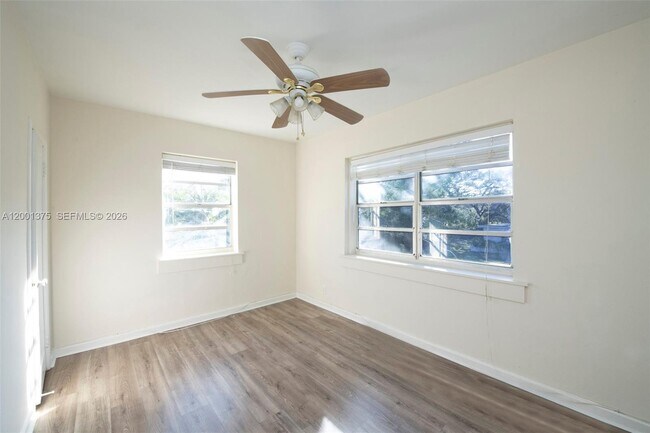 Building Photo - 12247 NE 9th Ave