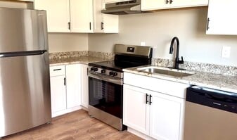 Kitchen - 5363 Burgundy Pl