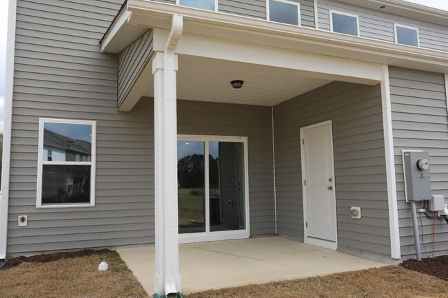 Building Photo - 3413 Baybrooke Dr
