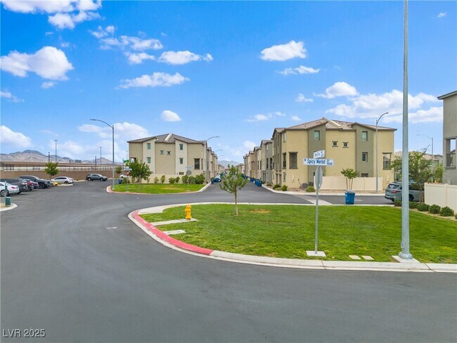 Building Photo - 7005 Magenta Moon St