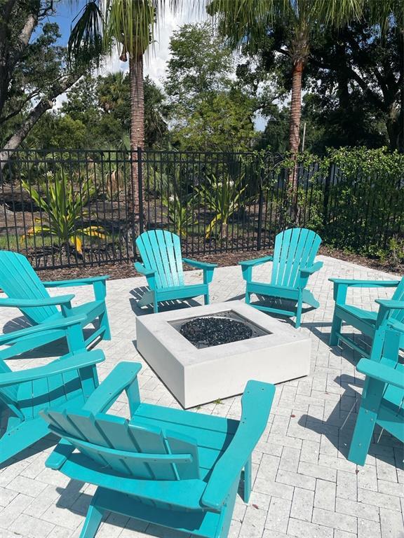 Building Photo - 7832 Red Hickory Pl