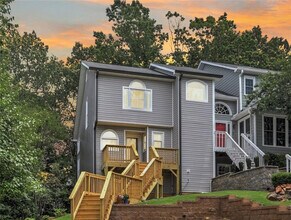 Building Photo - Room in Townhome on Mill Stone Dr