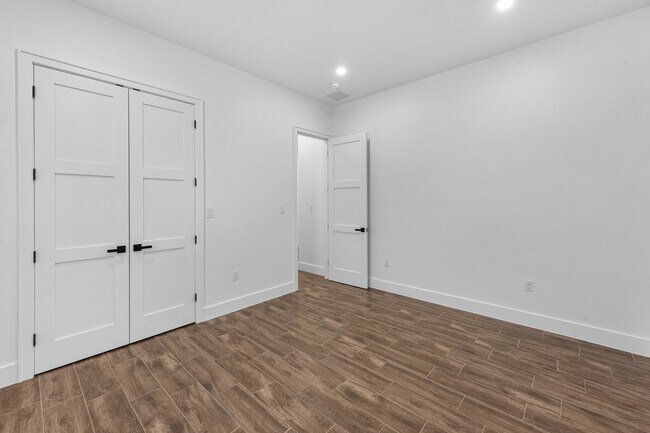 Building Photo - 323 Rd 5840
