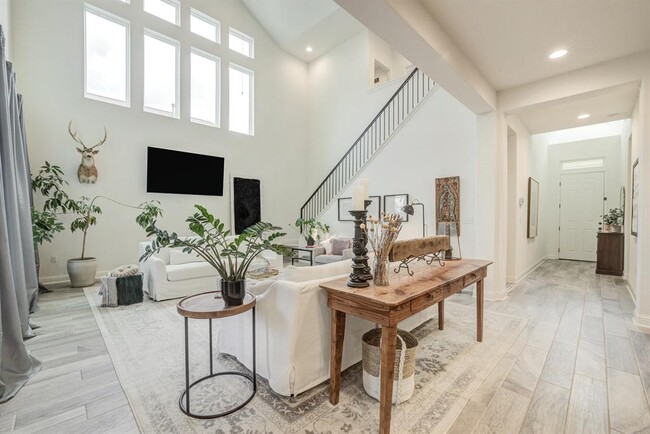Building Photo - 4808 Globe Mallow Dr