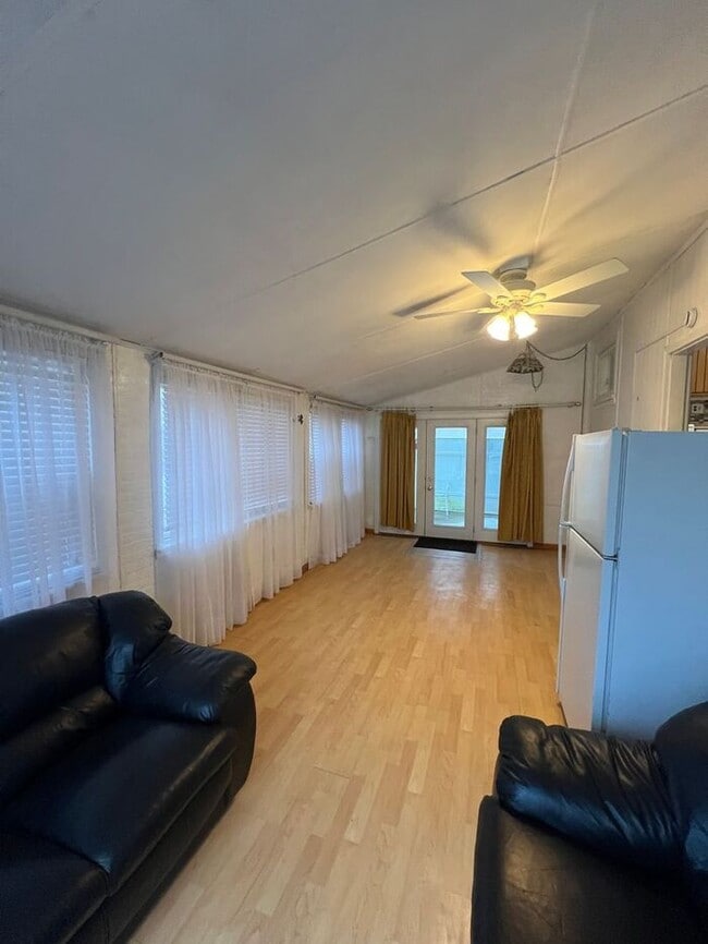 Building Photo - 2500 Linwood Rd