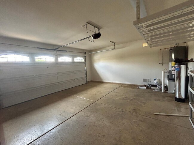 Building Photo - 5537 W Desert Hollow Dr