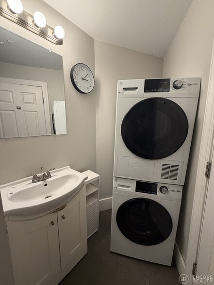 Building Photo - 33 Portsmouth St