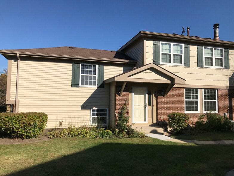 Building Photo - 420 Tanglewood Ct