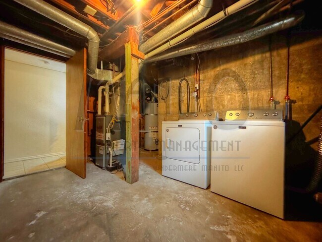 Building Photo - 1624 S Grand Blvd