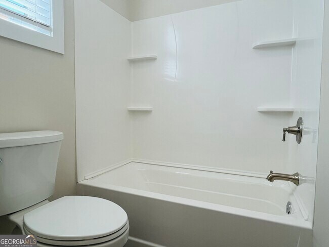 Building Photo - 105 Gardenia Ln