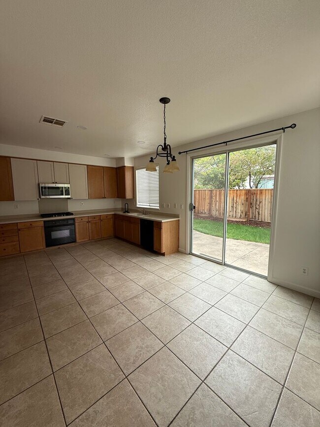 Building Photo - 505 Flora Spring Ct