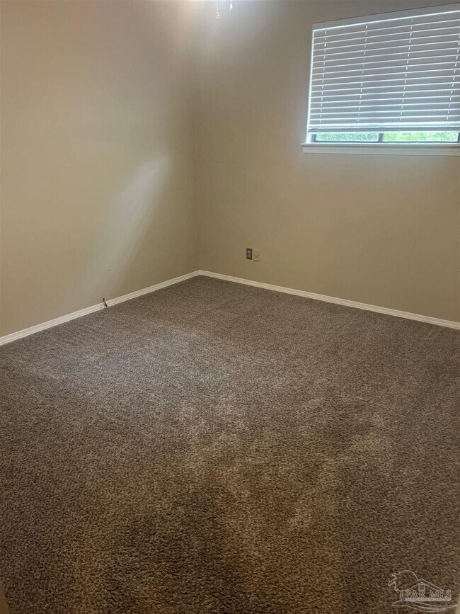 Building Photo - 7150 Dogwood Terrace Dr