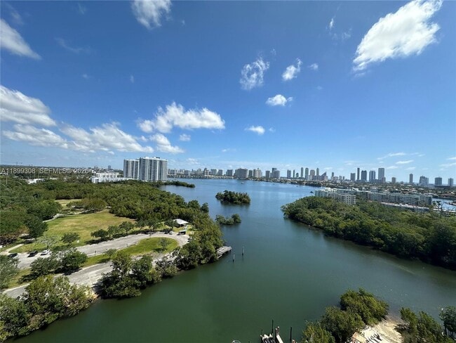 Building Photo - 16385 Biscayne Blvd