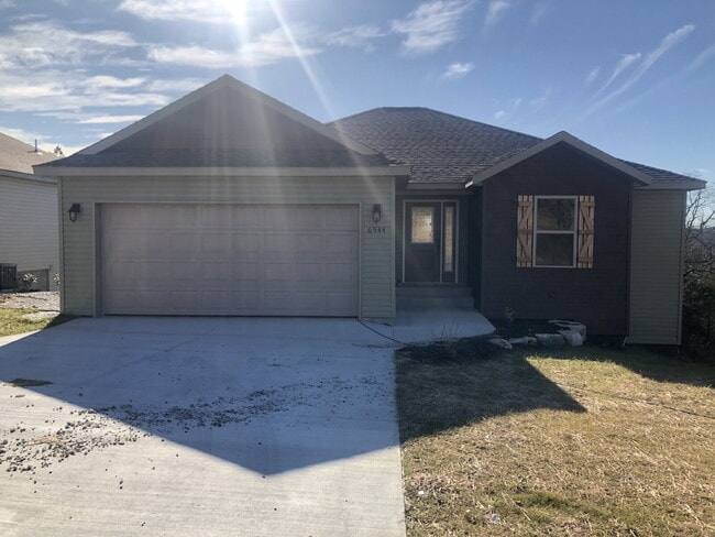 Building Photo - Open living concept- 3BR/2BA with unfinished basement